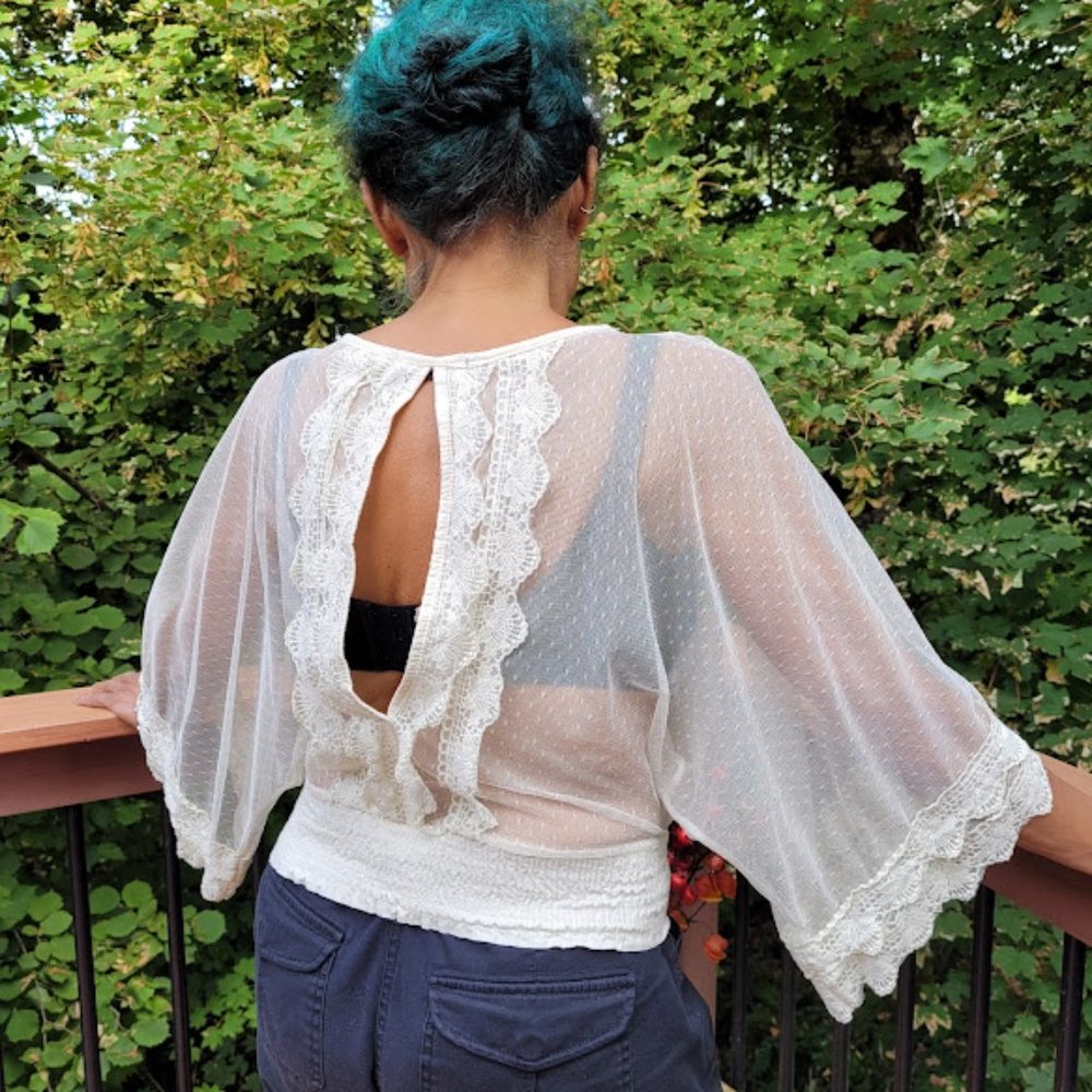 GORGEOUS Lace Open Back Cottagecore Shabby Chic Cream Boho Blouse Believe Anthro - Picture 6 of 10